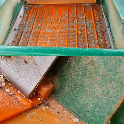5 Layer  Vibrating  Urethane Screens For Material Separation‌ In Orange Color