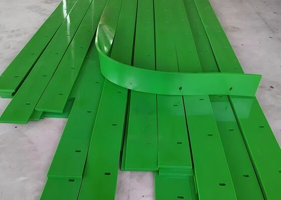 Polyurethane Conveyor Belt Skirting Red Color High Elasticity Mining Belt System