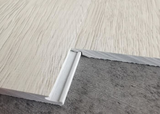 % 100 Su geçirmez ve yangına dayanıklı, 4.0 mm -8.0 mm kalınlığında SPC ahşap zemin