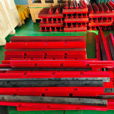 Polyurethane Su Çıkarma Ağı 305mm Genişliği 4mm Yüksek Kullanım Direnciyle Slot Rail Destek