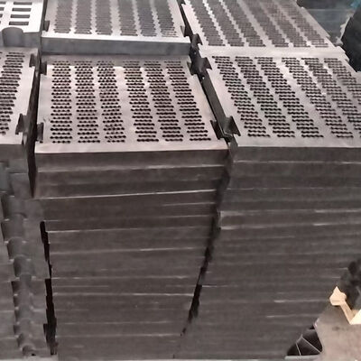 Madencilik titreşimli ekranlar için modüler tasarımlı ayarlanabilir delikli yüksek aşınma lastik ekran paneli