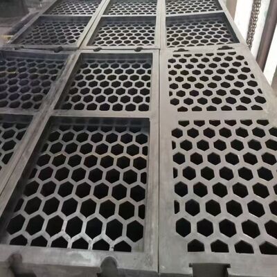 60*10mm Modüler Kauçuk Ekran Paneli, Yüksek aşınma Kavru + Çelik Çerçeve ve Değişken Perforasyon Şekilleri