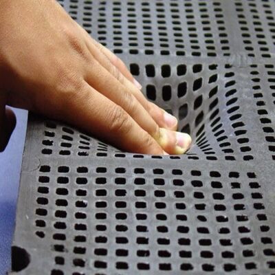 60*12mm Yüksek Aşınma Dirençli Kauçuk Elek Paneli, Blokaj Önleyici Madencilik Uygulamaları İçin Çelik Çerçeveli
