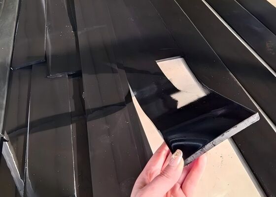 Urethane Skirting Board Yüksek yırtılma direnci Madencilik taşıyıcı toz bastırma şeridi