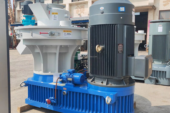Talaş için Hidrolik Biyokütle Briket Makinesi 25 Ton Basınç