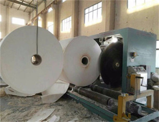 Elektrikli Daire Testere Bıçağı ile 43kw Kağıt Jumbo Rulo Eğme Kesme Makinesi